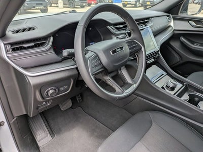 2024 Jeep Grand Cherokee Laredo A