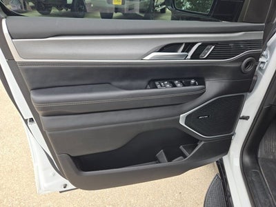 2025 Jeep Wagoneer Series II Carbide