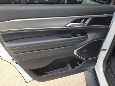 2025 Jeep Wagoneer Series II Carbide