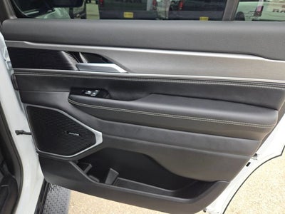 2025 Jeep Wagoneer Series II Carbide