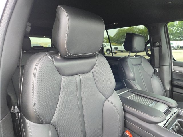 2025 Jeep Wagoneer Series II Carbide
