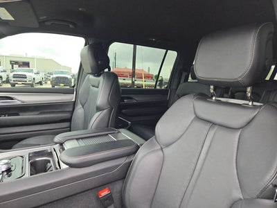 2025 Jeep Wagoneer Series II Carbide