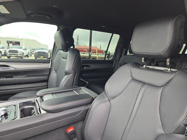 2025 Jeep Wagoneer Series II Carbide