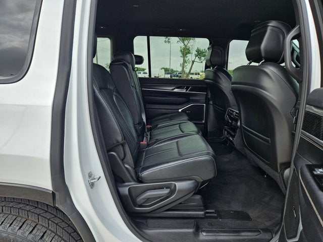 2023 Jeep Wagoneer Series III