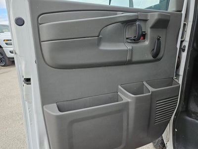 2015 Chevrolet Express Commercial Cutaway 3500 Van 159"