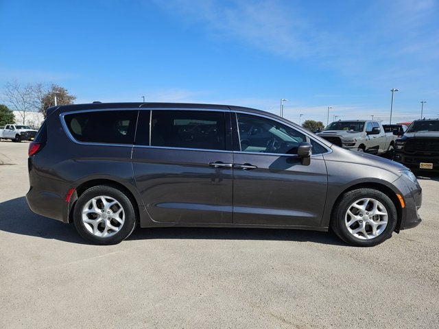2020 Chrysler Pacifica Touring