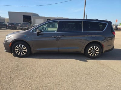 2023 Chrysler Pacifica Hybrid Touring L