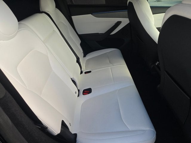 2026 Tesla Model Y RWD