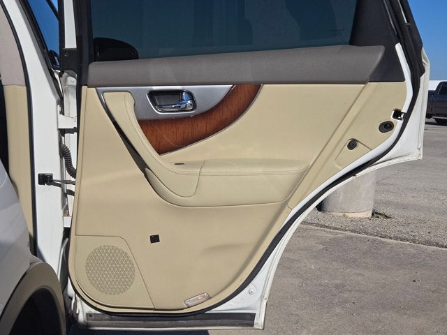 2014 INFINITI QX70 RWD 4dr