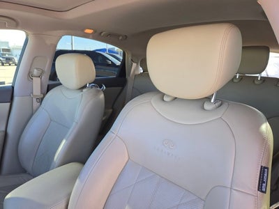 2014 INFINITI QX70 RWD 4dr