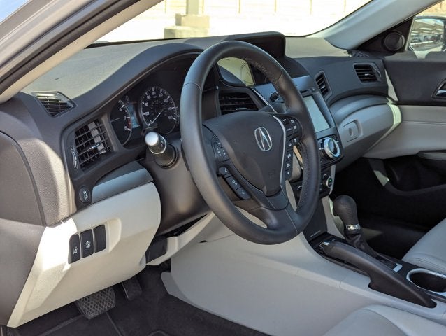 2016 Acura ILX w/Technology Plus Pkg