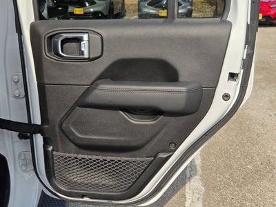 2021 Jeep Wrangler Unlimited Sahara Altitude 4x4