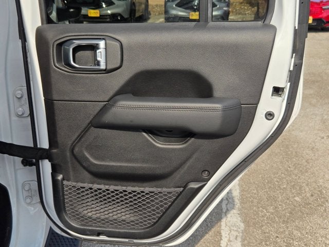 2021 Jeep Wrangler Unlimited Sahara Altitude 4x4