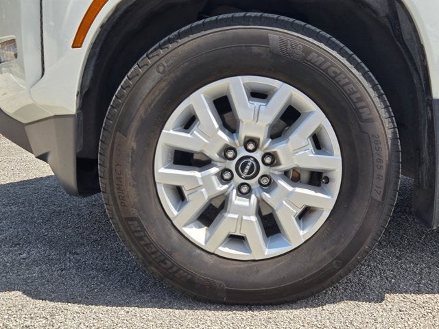 2022 Nissan Frontier Crew Cab 4x2 SV Auto