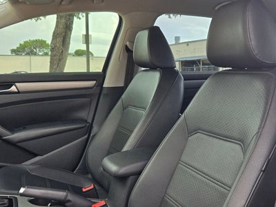 2014 Volkswagen Passat Base