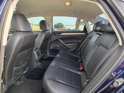 2014 Volkswagen Passat Base
