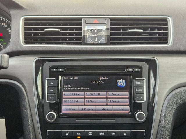 2014 Volkswagen Passat Base