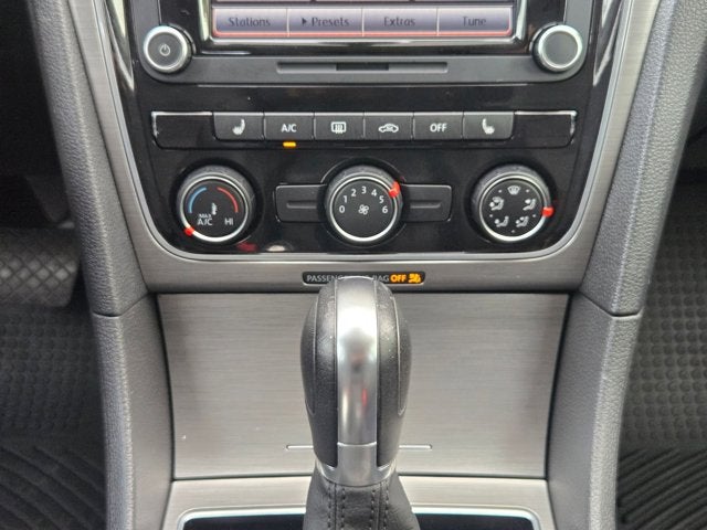 2014 Volkswagen Passat Base