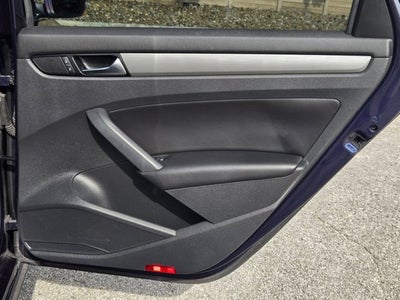 2014 Volkswagen Passat Base