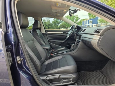 2014 Volkswagen Passat Base