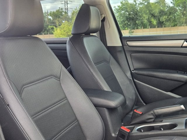 2014 Volkswagen Passat Base