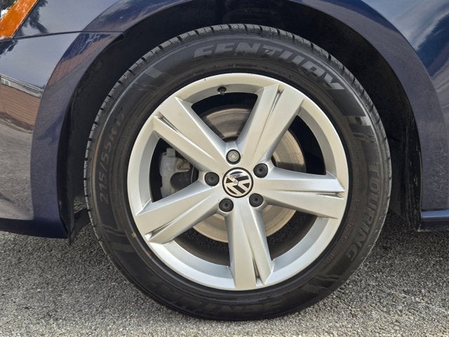 2014 Volkswagen Passat Base