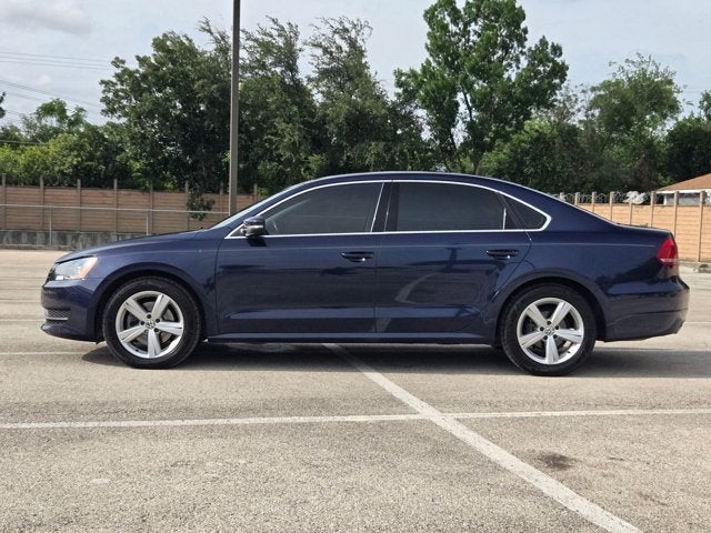 2014 Volkswagen Passat Base