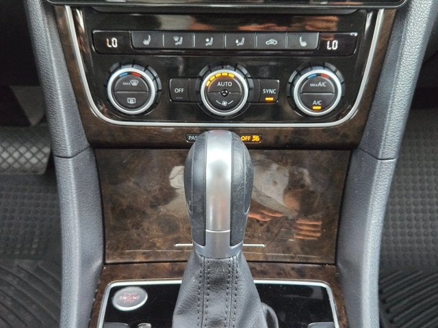 2015 Volkswagen Passat 4dr Sdn 1.8T Auto SEL Premium