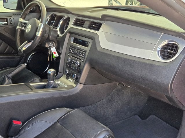 2014 Ford Mustang V6
