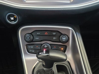 2021 Dodge Challenger SXT RWD