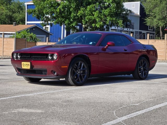 2021 Dodge Challenger SXT RWD