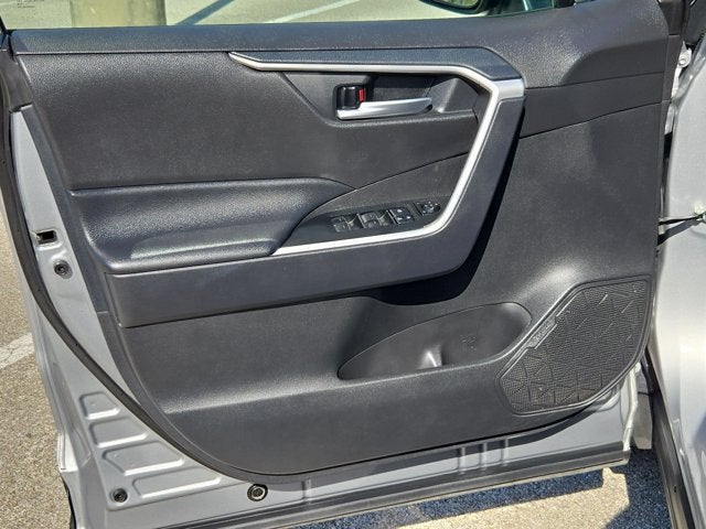2025 Toyota RAV4 XLE AWD
