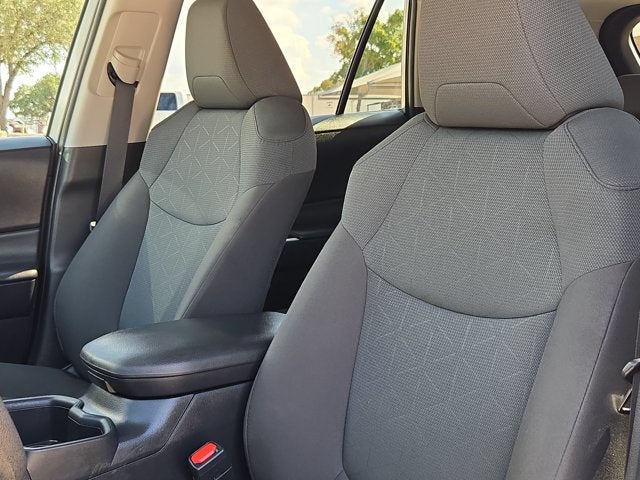 2025 Toyota RAV4 XLE AWD