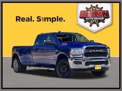 2019 RAM 3500 Tradesman 4x4 Crew Cab 8' Box