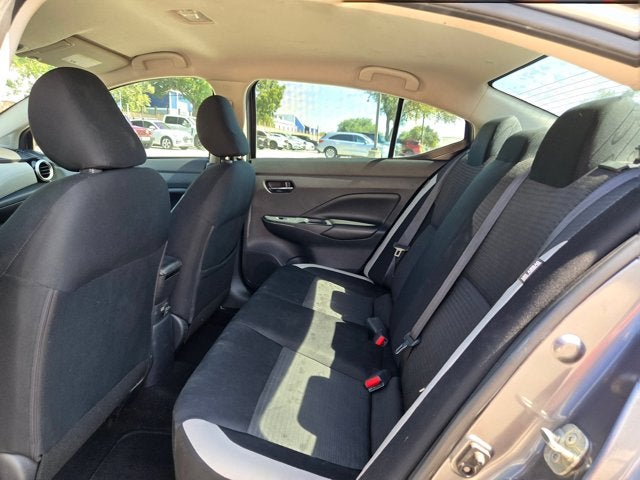 2020 Nissan Versa SV CVT