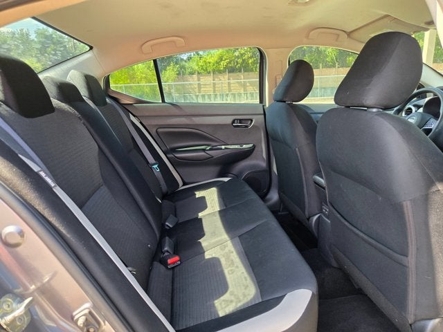 2020 Nissan Versa SV CVT