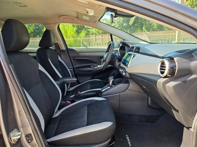 2020 Nissan Versa SV CVT