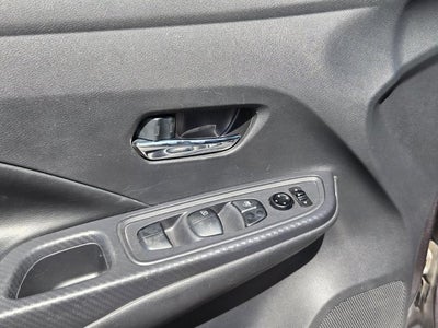 2020 Nissan Versa SV CVT