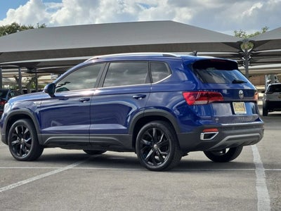 2022 Volkswagen Taos Base