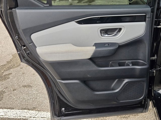 2023 Honda Pilot LX 2WD