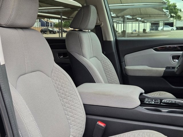 2023 Honda Pilot LX 2WD
