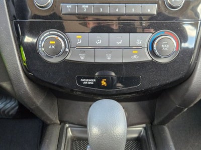 2016 Nissan Rogue FWD 4dr S
