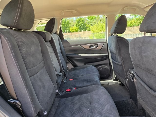 2016 Nissan Rogue FWD 4dr S