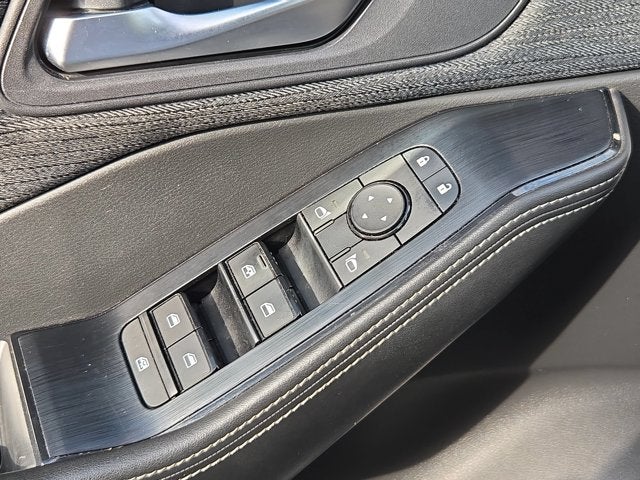 2022 Nissan Rogue FWD SV