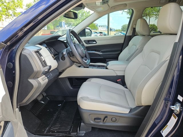 2022 Nissan Pathfinder SL 2WD