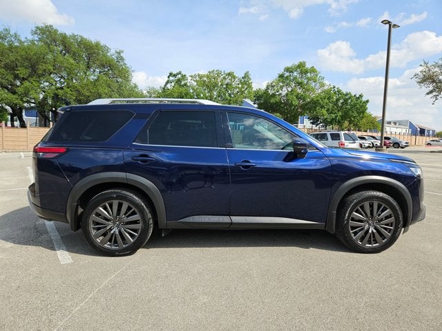 2022 Nissan Pathfinder SL 2WD