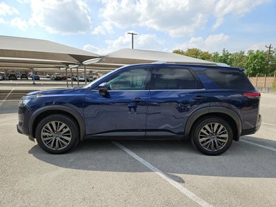 2022 Nissan Pathfinder SL 2WD