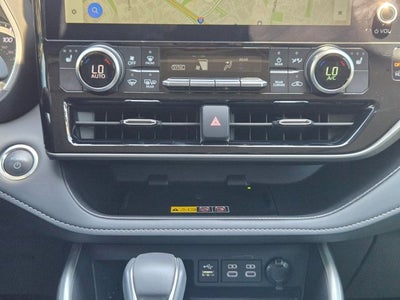 2025 Toyota Highlander Base