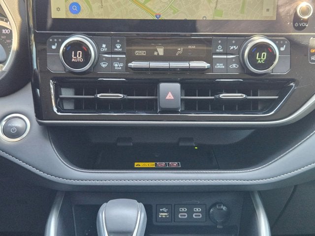 2025 Toyota Highlander Base