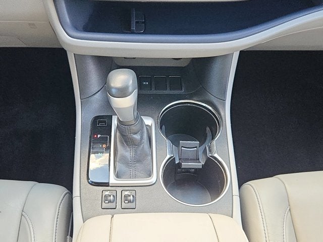2017 Toyota Highlander XLE V6 FWD